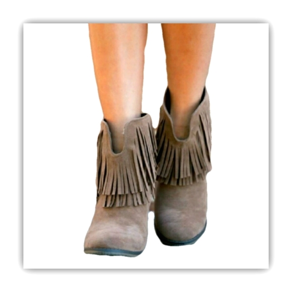 TAUPE SUEDE BOOTS - Picture 7 of 7